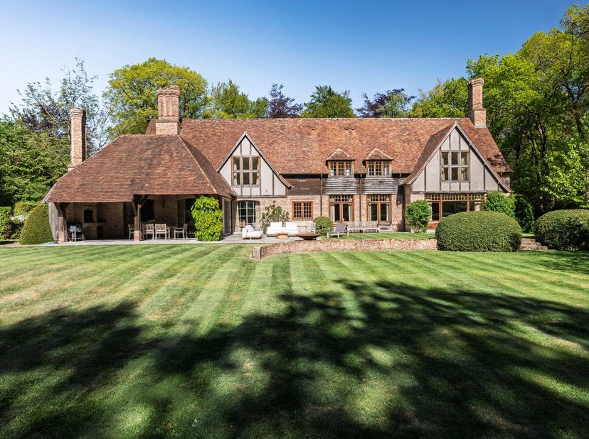 Uitzonderlijke Stephane Boens villa op toplocatie te Brasschaat<br />
Deze exclusieve villa op ca. 6.700m2, ontworpen door architect Stephane Boens, i
