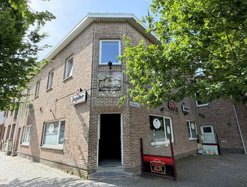                                         Café à louer à Sint-Kwintens-Lennik, € 1.600
