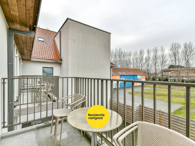 Ontdek dit sfeervol ingerichte appartement in het geliefde vakantiedomein Duinenzicht in Westende. Gelegen op korte wandelafstand van zee en strand, c