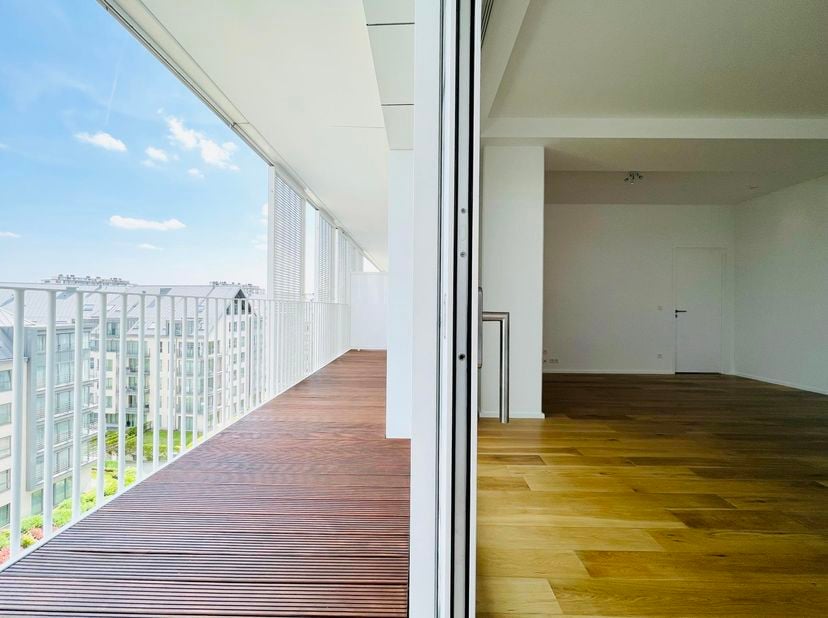 Appartement te huur in Rue de Genève 10 bus 5.12,
                    1140 Evere