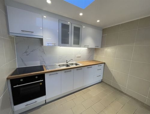                                         Appartement te huur in Kortrijk, € 700
