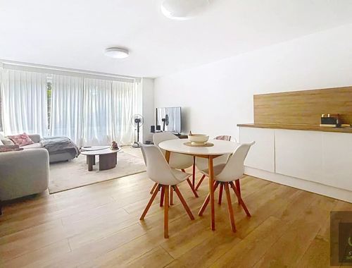                                         Appartement à louer à La Louvière, € 715
