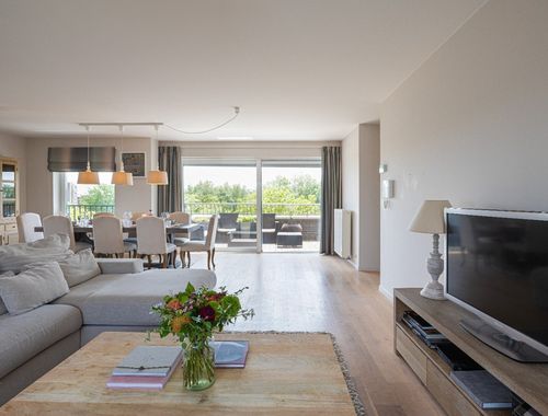                                         Penthouse te koop in Sint-Amandsberg, € 689.000
