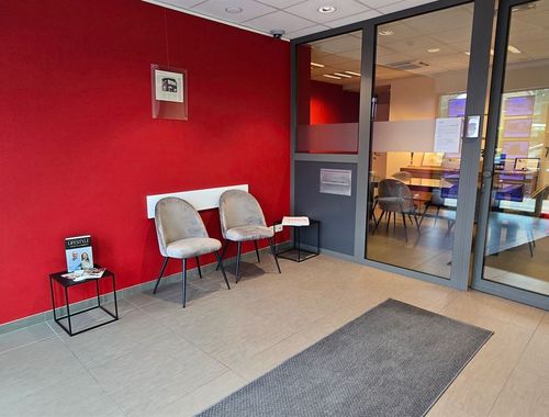                                         Complexe de bureaux à louer à Beveren-Leie, € 1.200
