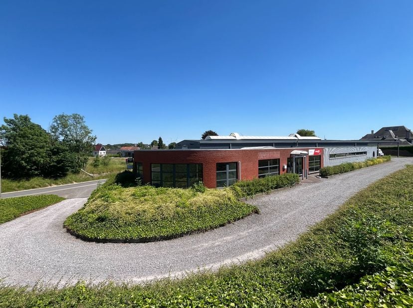 Bien professionnel à vendre
                    à 3400 Landen