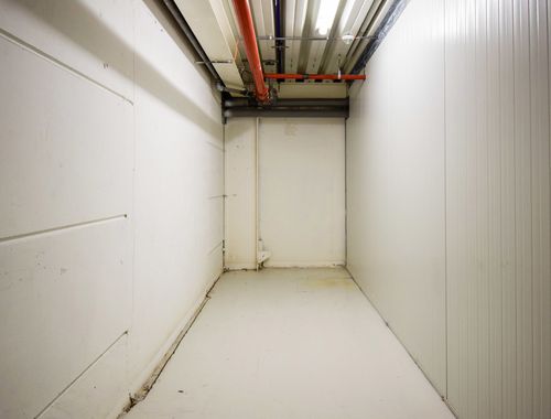                                         Opslagplaats te huur in Kruibeke, € 125
