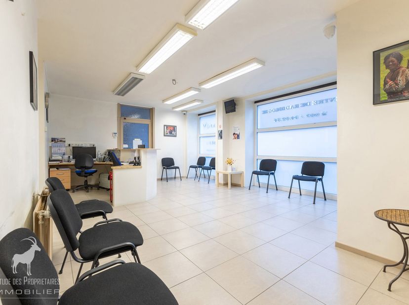 Referentie van het bureau: v7170-306<br />
Met genoegen stellen wij u de verkoop voor van het bedrijf "SRL Centre de Radiologie Basecle", gehuisvest i