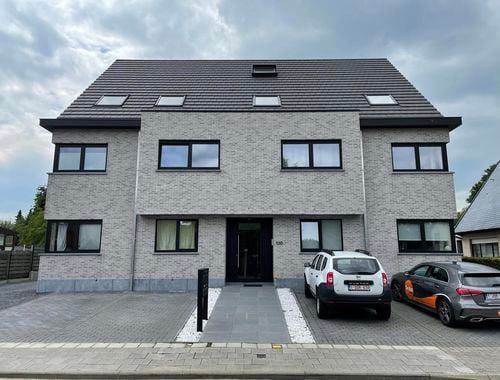                                         Appartement à louer à Nieuwerkerken, € 850
