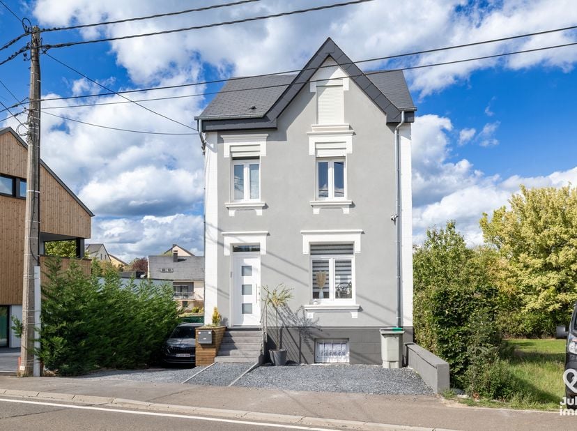Huis te koop in rue René Nicolas 86,
                    6750 Musson