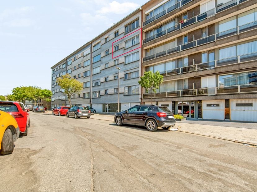 Appartement te koop in Kruisbekstraat 9 bus 7,
                    2170 Merksem