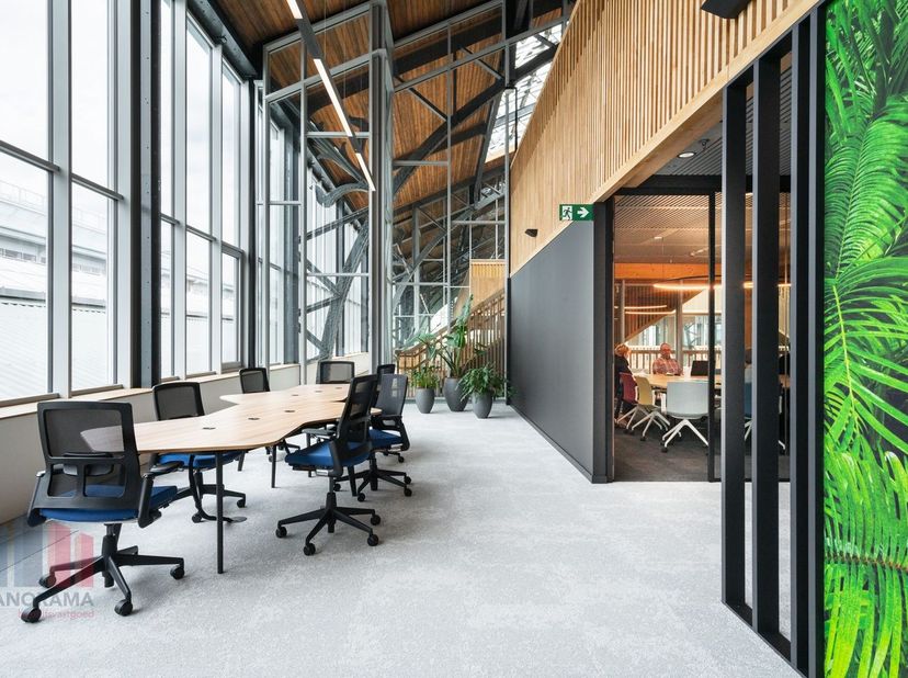 Instapklare kantoorruimte van 128&amp;nbsp;m² te huur in het iconische Gare Maritime-project te Brussel. Deze moderne en kwalitatieve kantoorruimte maakt