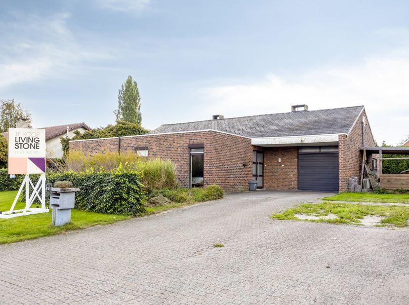 Maison à vendre à Regenbooglaan 28,
                    3510 Kermt