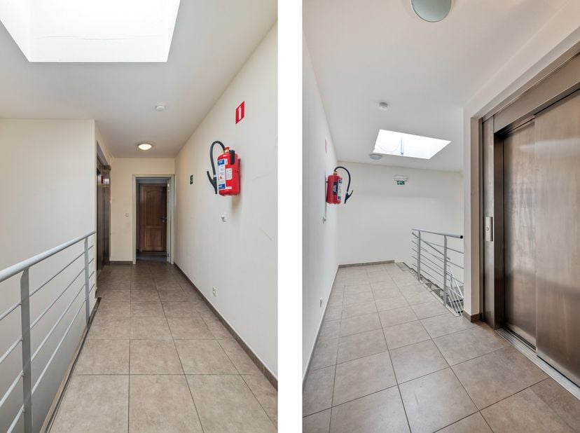 In de Kronevoordestraat in Handzame bevindt zich dit ruime en lichtrijke appartement met twee slaapkamers.<br />
<br />
Het appartement is gelegen op