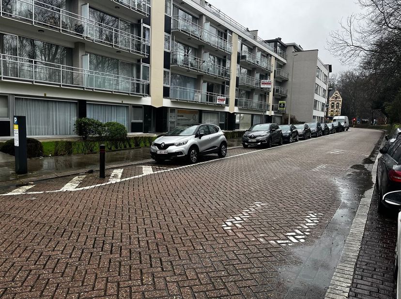 Terrain à vendre au coeur de Lier Anton Bergmannlaan<br />
A vendre : un emplacement de parking souterrain dans une situation extrêmement centrale dan