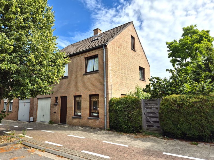 In Herent zijn alle mogelijke voorzieningen (winkels, scholen, openbaar vervoer, restaurants, sportinfrastructuur, autostrade, ...) steeds dichtbij me