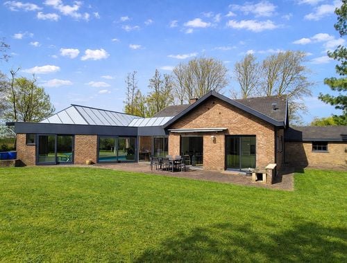                                         Villa à vendre à Ploegsteert, € 430.000
