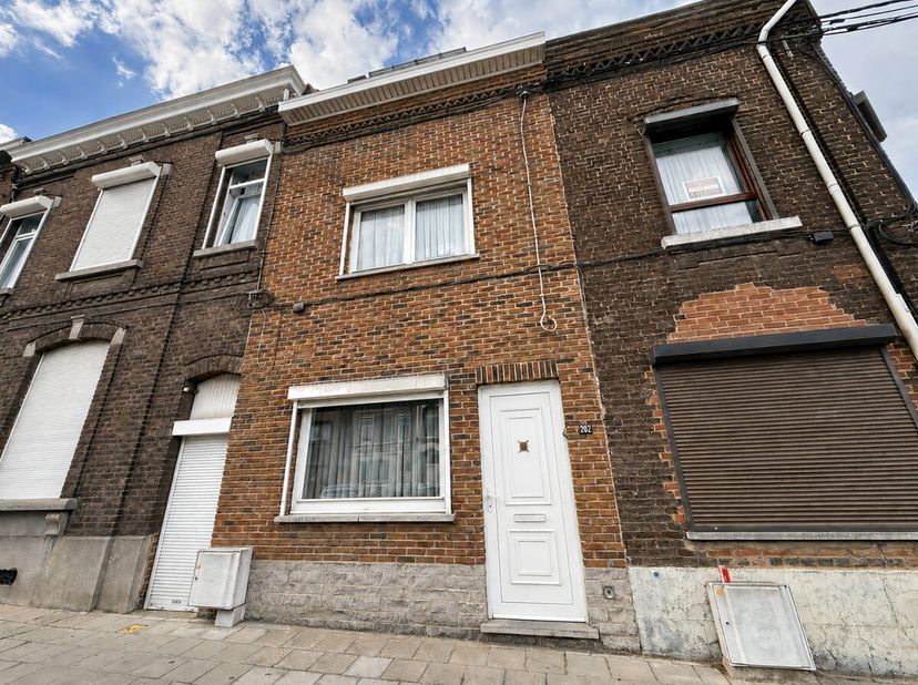 Huis te koop in ,
                    6010 Couillet