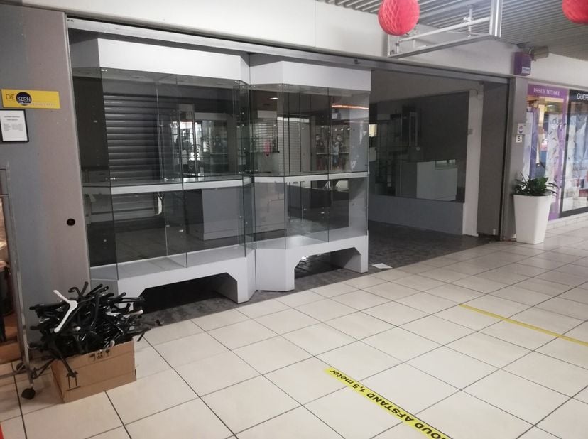 Shoppingcenter De Kern is een lokaal winkelcentrum gelegen aan De Bist, het levendige centrale plein van Wilrijk. Het centrum is toegankelijk gemaakt
