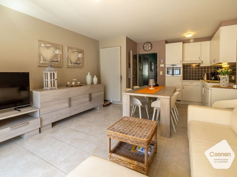 Ontdek dit instapklaar één-slaapkamer appartement in Residentie Corona, een kleinschalig en kwalitatieve residentie met bouwjaar 2009, in de Essex Sco