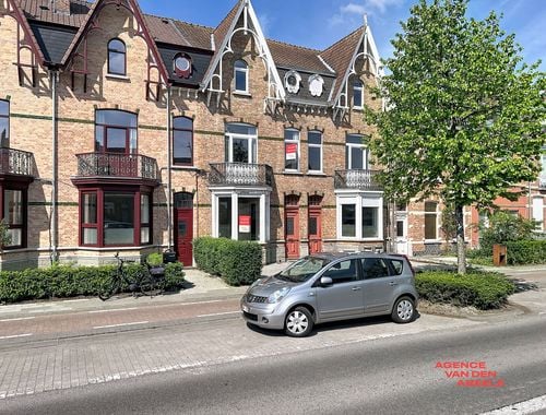                                         Maison à vendre à Sint-Kruis, € 385.000
