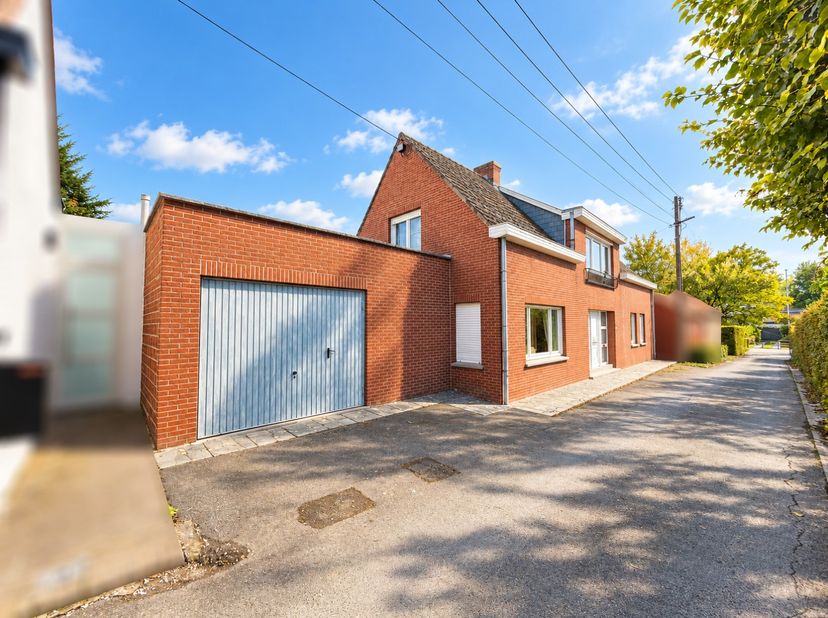 Huis te koop in Buissestraat 55,
                    9690 Ruien