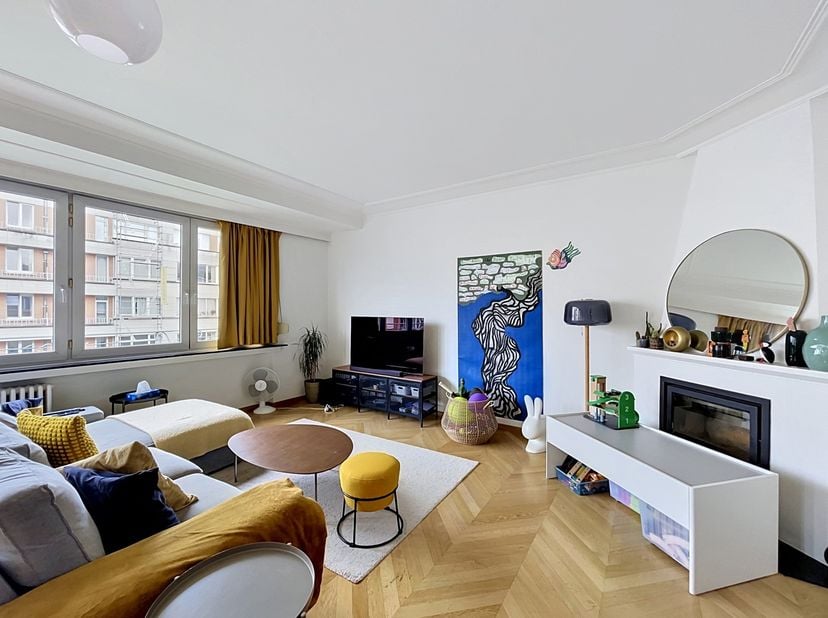 Infos &amp;amp; Visites : Nadia - +32 478 41 65 69 - nadia@bytheway.be - Situé à deux pas du Bois de la Cambre, du Cimetière d'Ixelles et de l'ULB, à prox