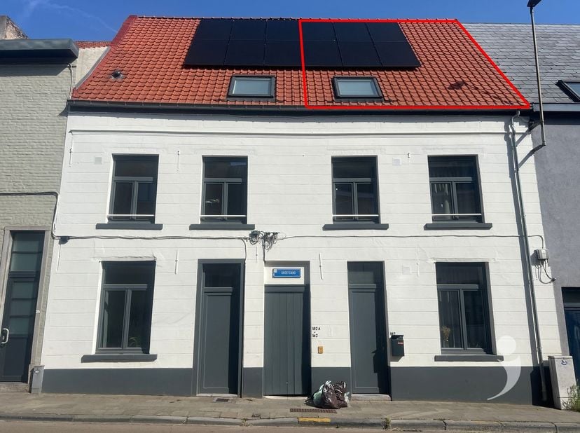Grande studio à louer dans le centre de Louvain<br />
Studio confortable et spacieux à louer dans un emplacement calme et agréable au centre de Louvai