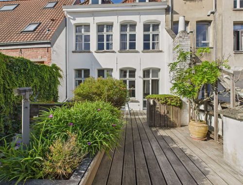                                         Gemengd gebruik te koop in Tournai, € 390.000
