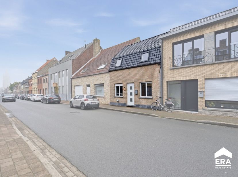 Huis te koop in Casselstraat 188,
                    8970 Poperinge