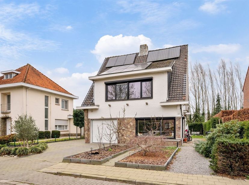 Maison à haute performance énergétique comprenant 4 chambres à coucher et un garage intérieur dans un endroit calme à Essen<br />
Une maison prête à ê