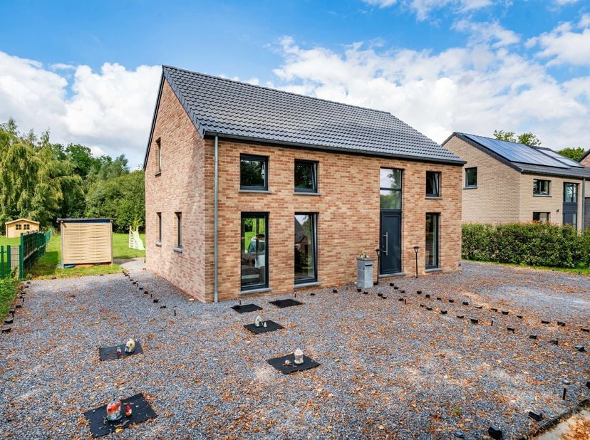 Huis te koop in Drève de la Ferme 8,
                    5310 Noville-sur-Méhaigne