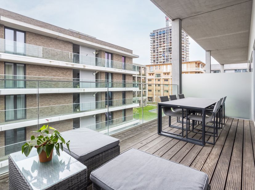 Découvrez cet appartement prêt à emménager, aux finitions de qualité, situé dans une réalisation récente, au calme le long d’un chemin piéton et jouxt