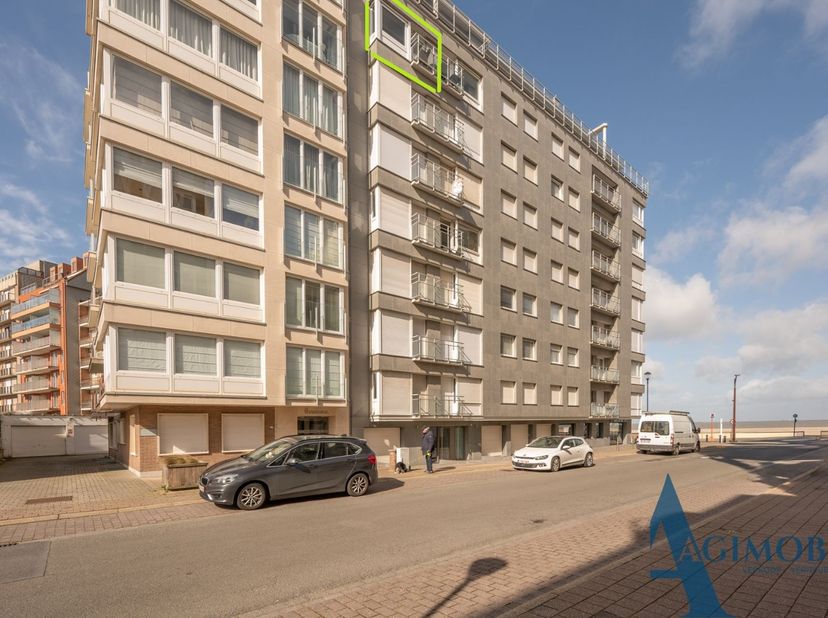 Appartement prêt à emménager et aux finitions haut de gamme, situé dans un emplacement de choix à Duinbergen, à proximité de la digue, garantissant un