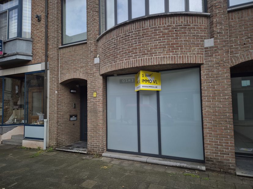 Bien professionnel à louer
                    à 2450 Meerhout