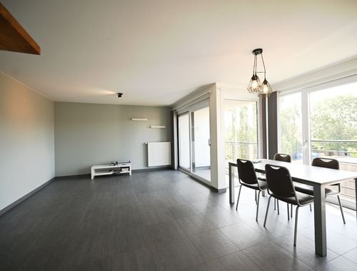                                         Appartement à louer à Ardooie, € 800
