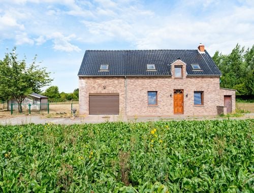                                         Villa te koop in Thumaide, € 295.000
