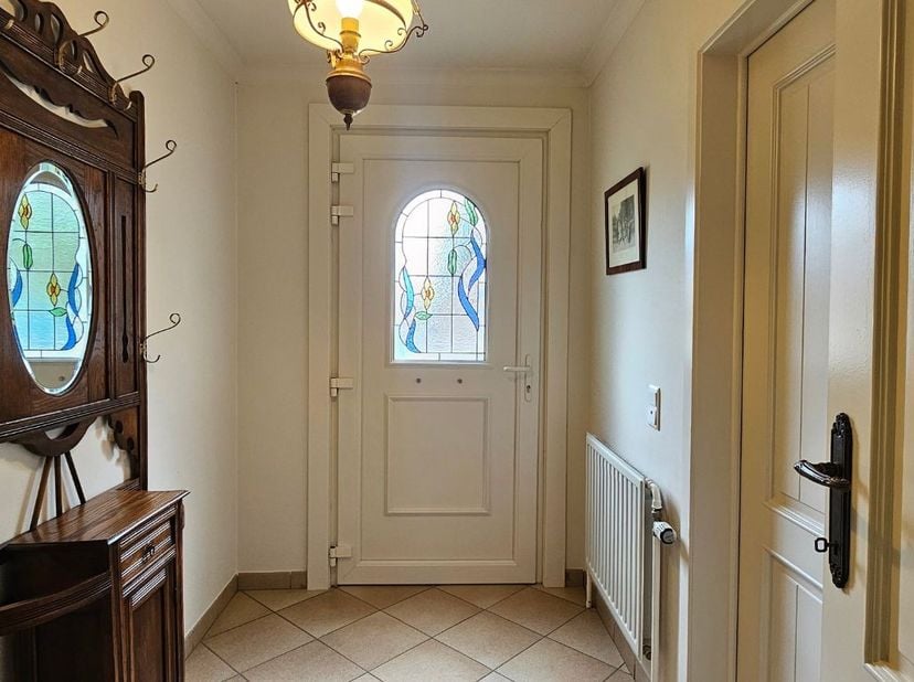 Residentieel gelegen bungalow met een ruime zonnige tuin.<br />
<br />
Deze vrijstaande bungalow is rustig gelegen en toch uitstekend bereikbaar. In d