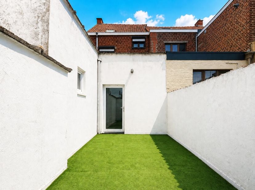 Huis te koop in Jules Bordetlaan 3,
                    9600 Ronse