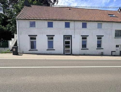                                         Immeuble de bureaux à louer à Chaumont-Gistoux, € 1.850
