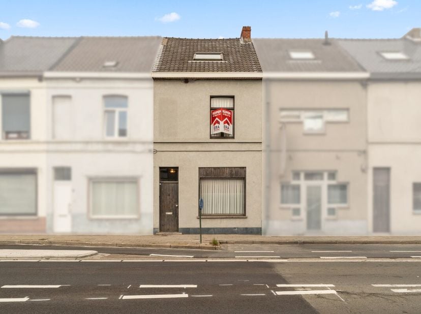 [[ DIT PAND NEEMT DEEL AAN DE ERA OPEN HUIZEN DAG OP 19/9 VAN 17:30 TOT 18:30 ]] Karaktervolle gesloten woning in Melle, aan de stadsrand en nabij ope