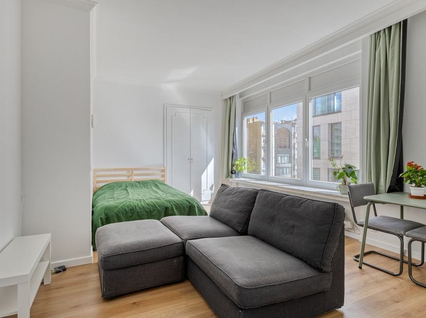 Appartement à louer
                    à 2018 Antwerpen