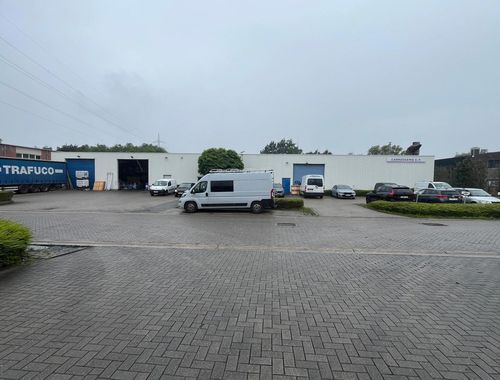                                         Bedrijfsgebouw te huur in Schelle, € 10.000
