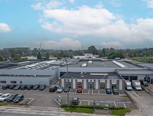                                         Bâtiment d’entreprise à louer à Erembodegem, € 16.500

