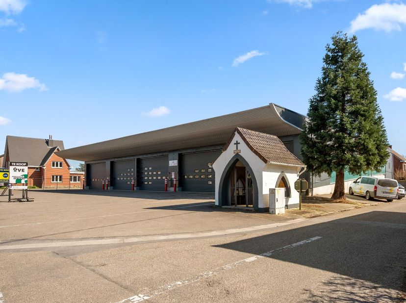 Bien professionnel à vendre
                    à 3440 Budingen