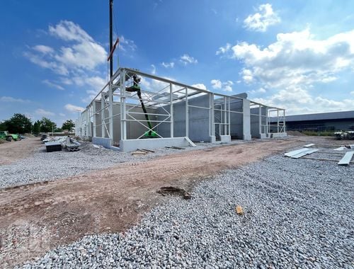                                         Bedrijfsgebouw te koop in Laarne, € 590.500
