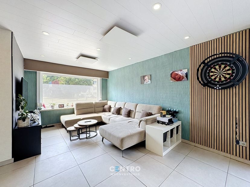 Instapklare halfopen bebouwing met 3 slpks, garage, zonnepanelen, leuke tuin en uitbreidingsmogelijkheden tot 5 slpks!<br />
<br />
Welkom in deze ver