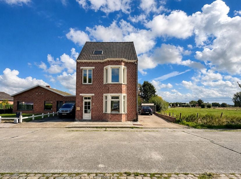 Huis te koop in Bekegemstraat 31,
                    8490 Zerkegem