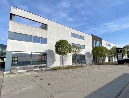                                        Bureaux à louer à Kruibeke, € 2.177,08
