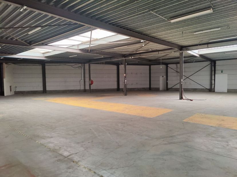 Bien professionnel à vendre
                    à 2530 Boechout