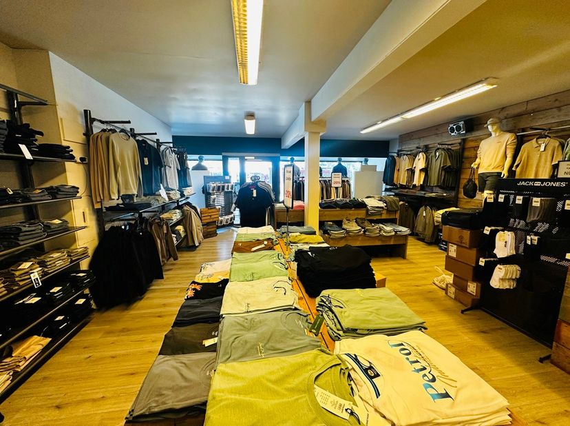 Gunstig gelegen handelsruimte met een bruikbare oppervlakte van +/- 130 m² in het centrum van Houthalen. <br />
<br />
Dit pand omvat o.a. de handelsr